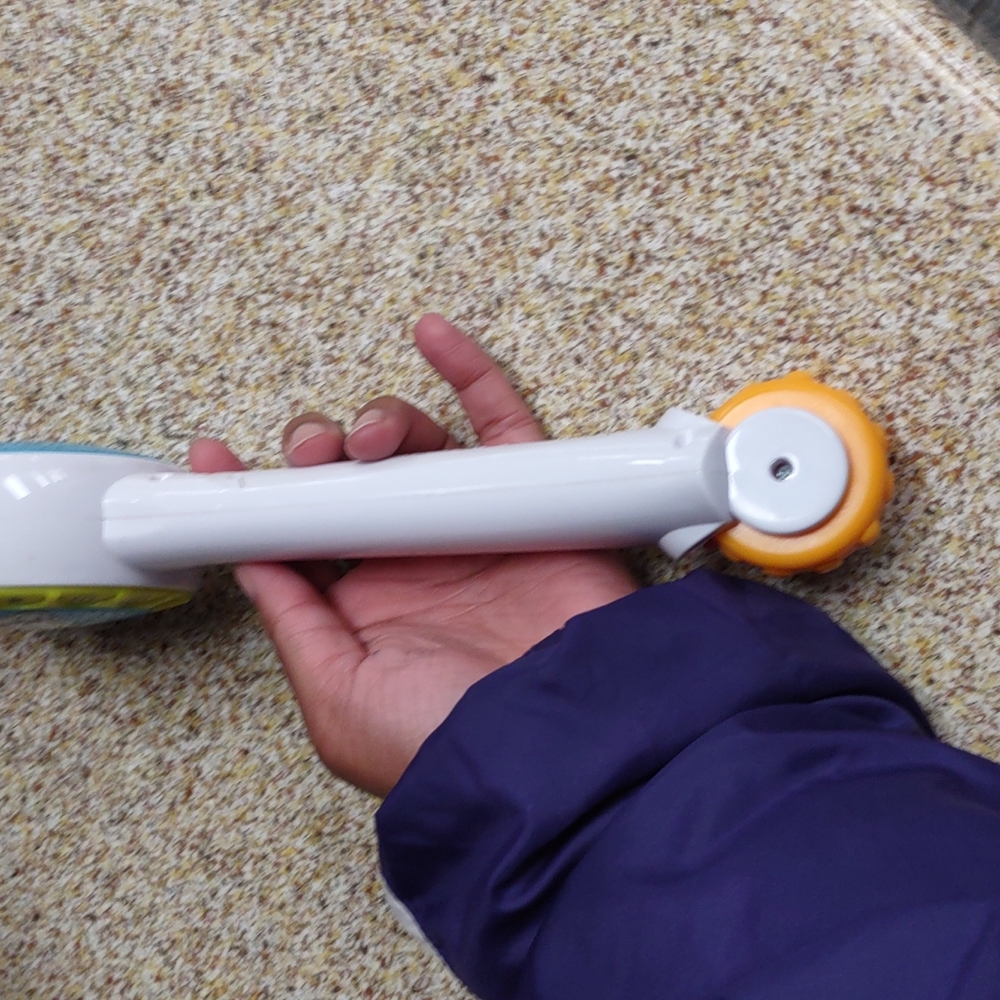2017 Hasbro Bop It Coordination Maker Electronic Challenge Party Game - Picture 9 of 12